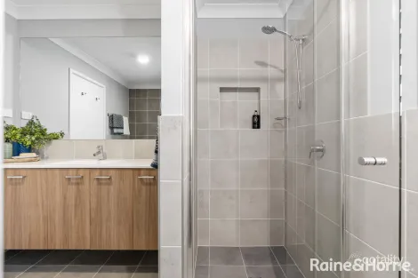 Property photo of 8 Galiga Crescent Dolphin Point NSW 2539