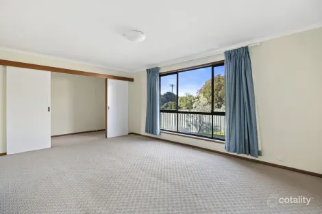 Property photo of 39 Ennor Crescent Florey ACT 2615