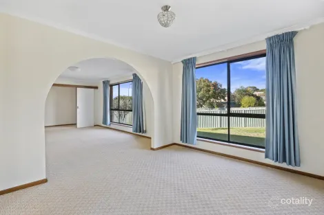 Property photo of 39 Ennor Crescent Florey ACT 2615