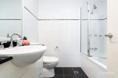 Property photo of 30/10 Webb Street Croydon NSW 2132