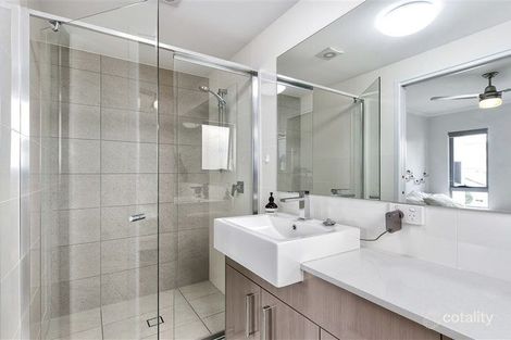 9/146 Cavendish Rd, Coorparoo, QLD 4151