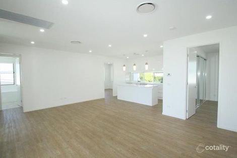 Property photo of 2/12 Wave Crescent Mount Coolum QLD 4573