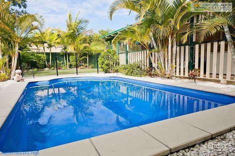 5 Tree View Rd, Toogoom, QLD 4655