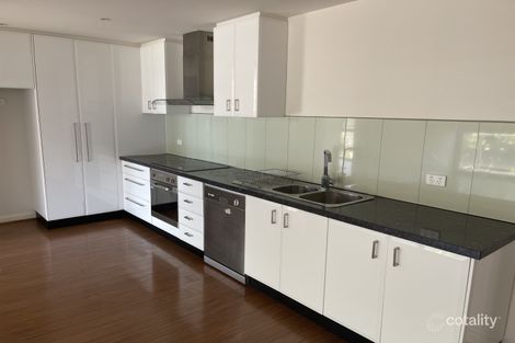 Property photo of 2/30 Swindon Road Hughesdale VIC 3166