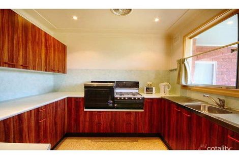 Property photo of 8 Essington Crescent Sylvania NSW 2224
