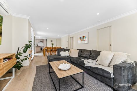 Property photo of 16 Gingham Place Berwick VIC 3806