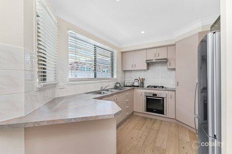 Property photo of 16 Gingham Place Berwick VIC 3806
