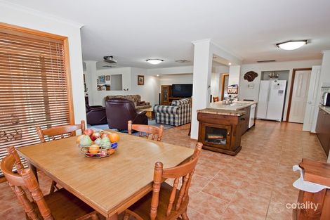 Property photo of 35 St Andrews Drive Werribee VIC 3030