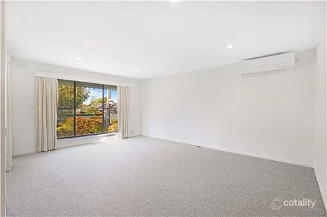 Property photo of 8 Cambridge Drive Glen Waverley VIC 3150