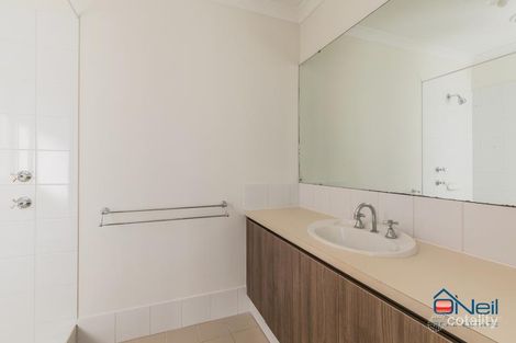 Property photo of 2/3 Mountain View Kelmscott WA 6111