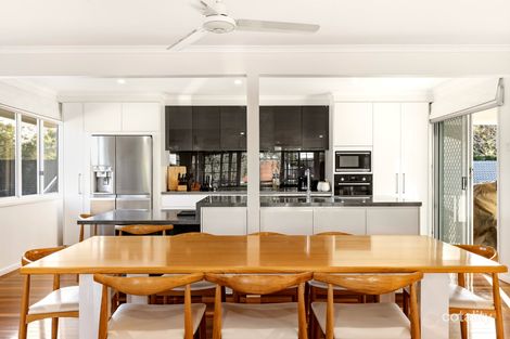 Property photo of 6 Saint Albans Street Kenmore QLD 4069