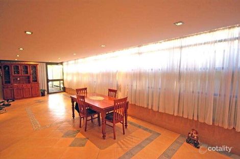 Property photo of 31 Grove End Road Endeavour Hills VIC 3802
