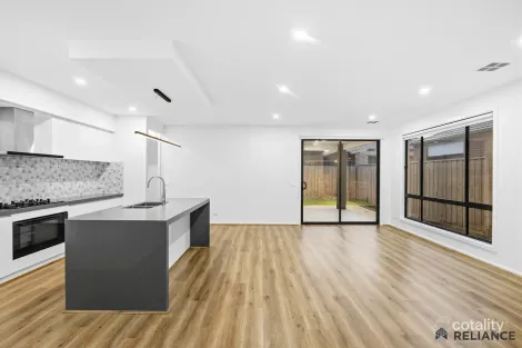 Property photo of 11 Magnolia Crescent Beveridge VIC 3753