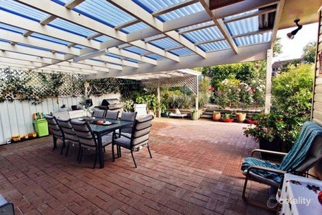 6 Mirambeena St, Belmont North, NSW 2280