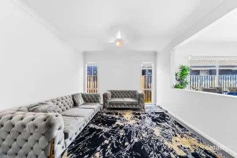 Property photo of 11 Pallara Avenue Pallara QLD 4110