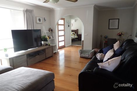 Property photo of 17 Northern View Drive West Albury NSW 2640