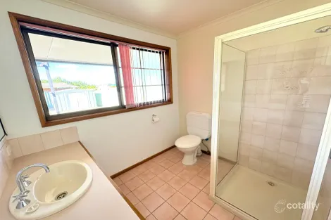 Property photo of 10 Lawson Street West Wodonga VIC 3690