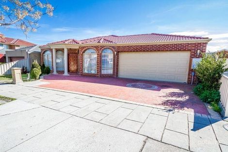 Property photo of 4 Wild Crescent Roxburgh Park VIC 3064