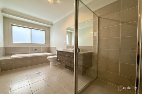 Property photo of 3 Claim Road Carnes Hill NSW 2171