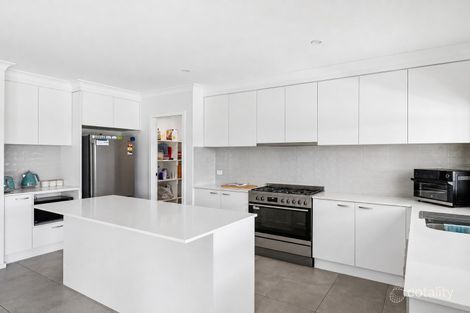 Property photo of 3 Packham Drive Cobram VIC 3644