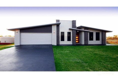 203 Washington Ave, Chinchilla, QLD 4413