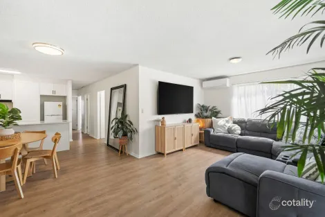 3/2 Twenty Sixth Ave, Palm Beach, QLD 4221