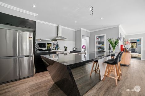 Property photo of 10 Shepherds Glen Strathfieldsaye VIC 3551