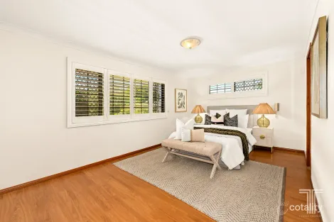 Property photo of 10 Deverton Court Carindale QLD 4152