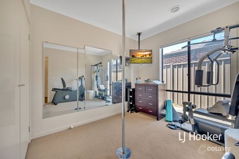 Property photo of 40 Alabaster Avenue Cobblebank VIC 3338