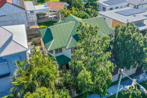 Property photo of 2/72 Henderson Street Camp Hill QLD 4152