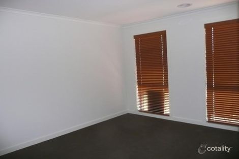 Property photo of 2/2 Lilly Pilly Close Werribee VIC 3030