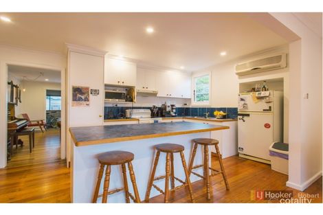 Property photo of 14 First Avenue Midway Point TAS 7171
