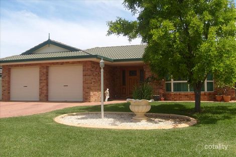 54 Twickenham Dr, Dubbo, NSW 2830