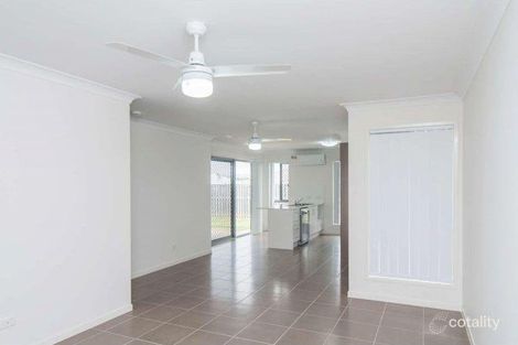 Property photo of 1/10 Bellthorpe Circuit Kallangur QLD 4503