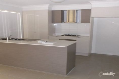 Property photo of 2/18 Birchgrove Crescent Kallangur QLD 4503