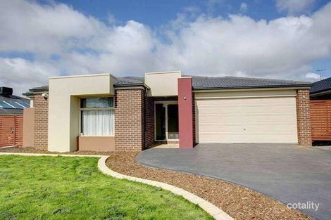 Property photo of 24 Lomandra Bowl Harkness VIC 3337