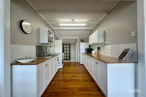 Property photo of 2 Third Avenue Somerset Dam QLD 4312