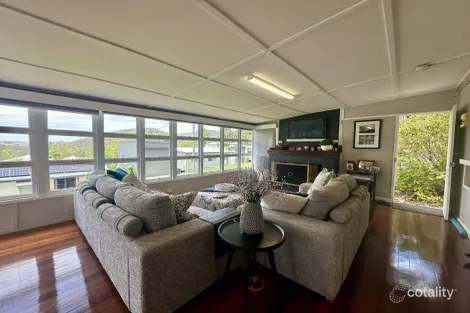 Property photo of 2 Third Avenue Somerset Dam QLD 4312