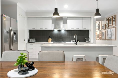 Property photo of 43 Avonbury Circuit Cranbourne West VIC 3977