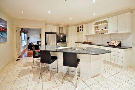 Property photo of 8 Monomeath Avenue Diamond Creek VIC 3089