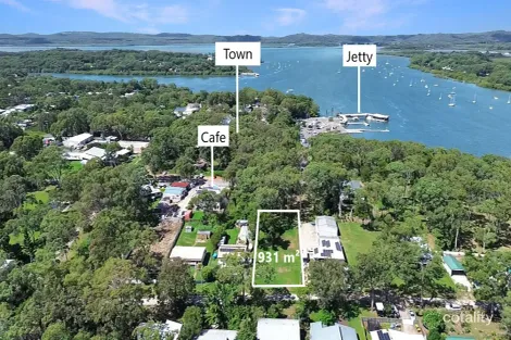 18 Cliff Tce, Macleay Island, QLD 4184