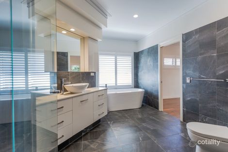 Property photo of 4 Christa Way Benowa QLD 4217