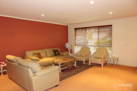 Property photo of 4 Kenthurst Court Mill Park VIC 3082