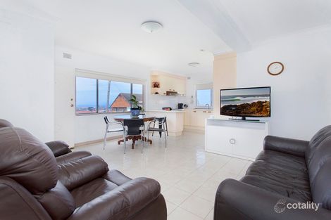 Property photo of 207 Flagstaff Road Lake Heights NSW 2502