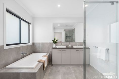 Property photo of 26 Vanburn Road Truganina VIC 3029