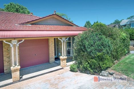 Property photo of 2/5 Blaxland Road Macquarie Hills NSW 2285