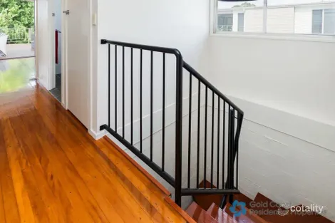 Property photo of 13 Sydney Street Labrador QLD 4215