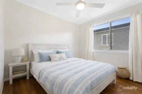 Property photo of 13 Sydney Street Labrador QLD 4215