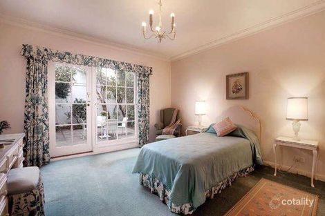 Property photo of 1/32 Mercer Road Armadale VIC 3143