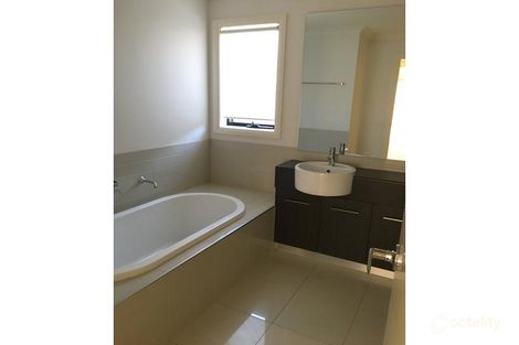 Property photo of 3 Belleville Close Burnside Heights VIC 3023